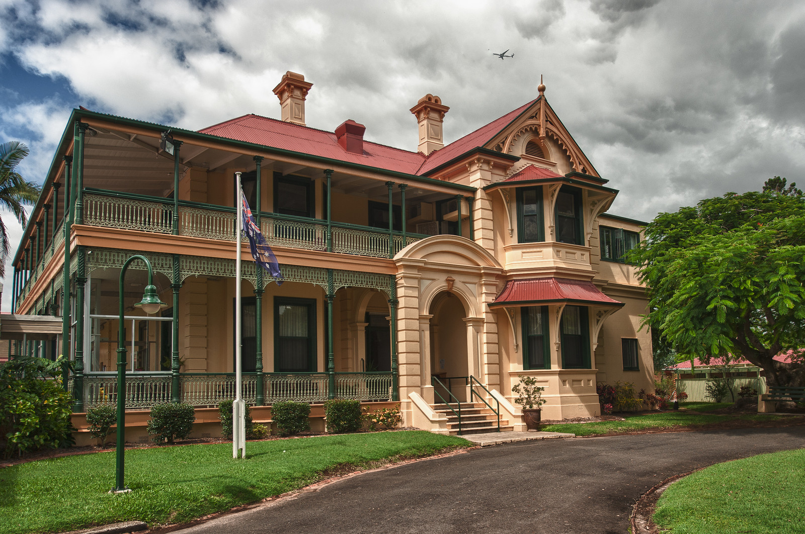 Verney House, Graceville